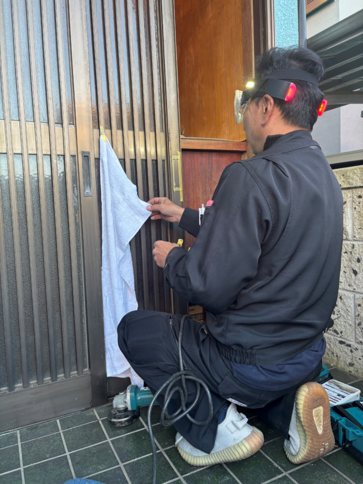 カギ屋さん24時間の事例紹介｜市原市の玄関引き戸のトラブルの画像